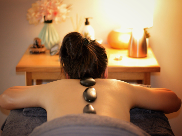 Massage spa hot stone mumba
