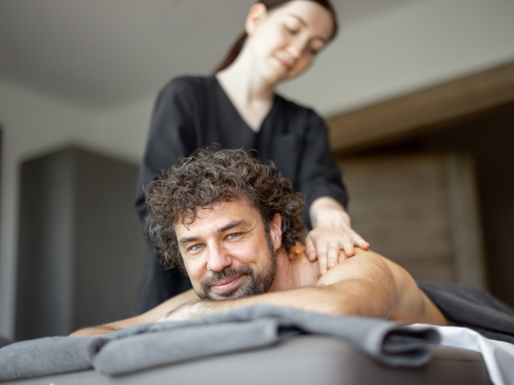 Female to male spa in mumbai